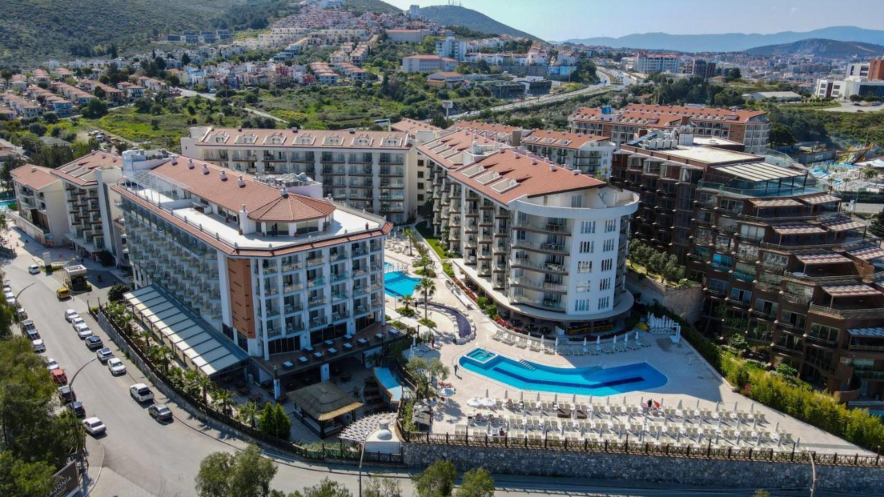 Ramada Hotel & Suites By Wyndham Kusadasi Exterior foto